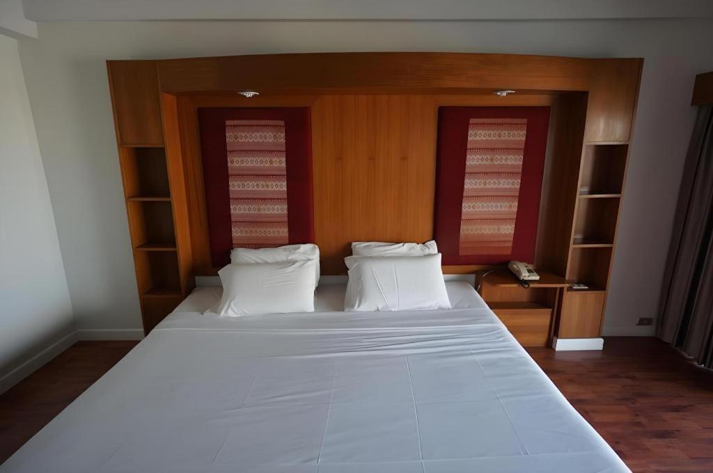 Pailyn Phitsanulok Hotel Extérieur photo