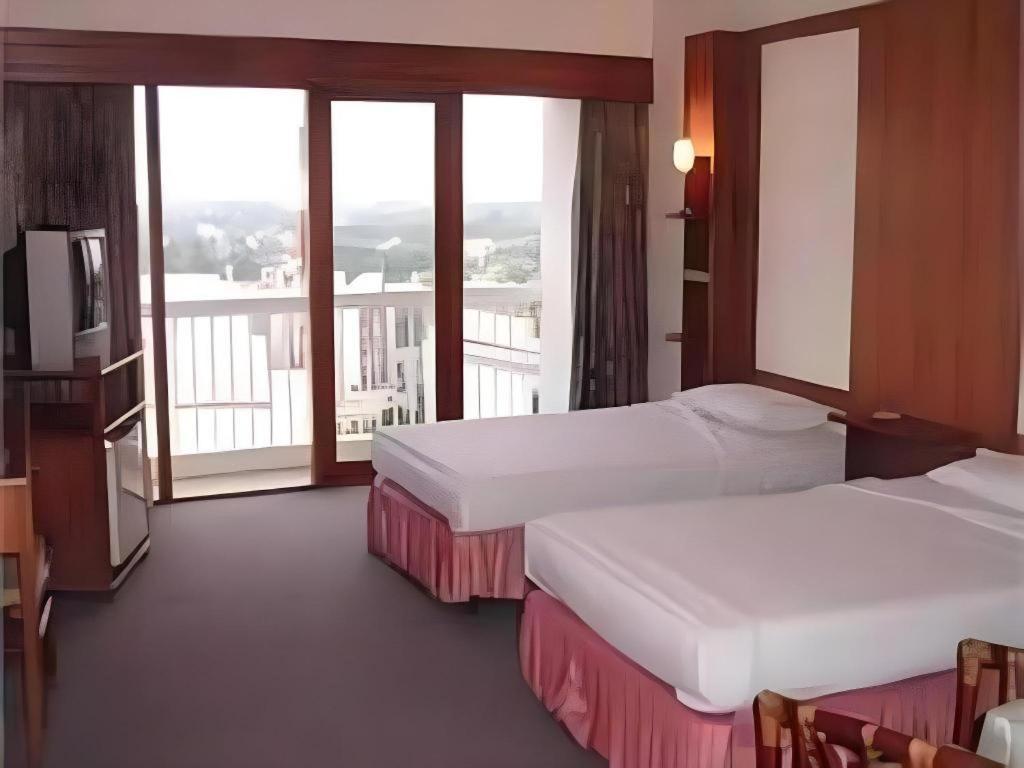 Pailyn Phitsanulok Hotel Extérieur photo