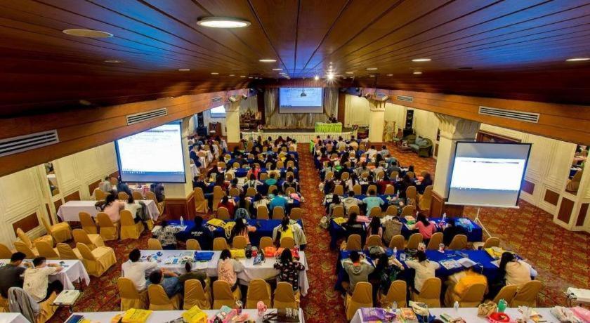 Pailyn Phitsanulok Hotel Extérieur photo