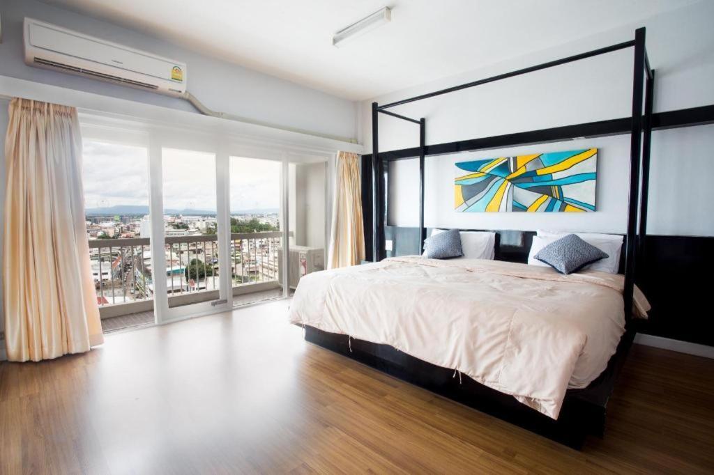 Pailyn Phitsanulok Hotel Extérieur photo