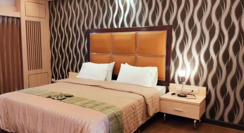 Pailyn Phitsanulok Hotel Extérieur photo
