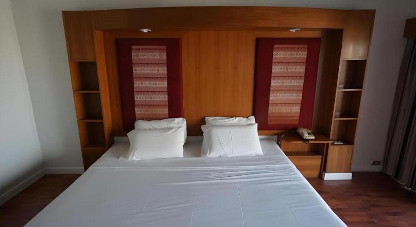 Pailyn Phitsanulok Hotel Extérieur photo