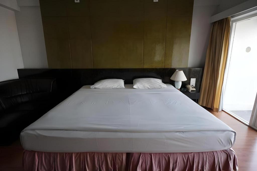 Pailyn Phitsanulok Hotel Extérieur photo