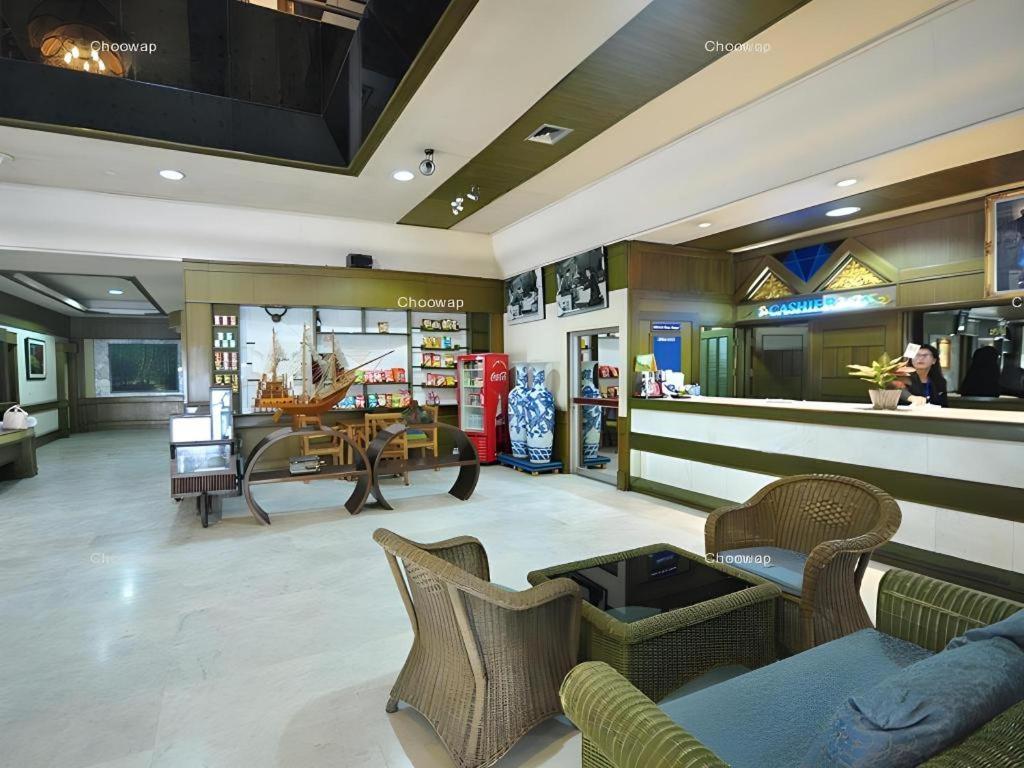 Pailyn Phitsanulok Hotel Extérieur photo